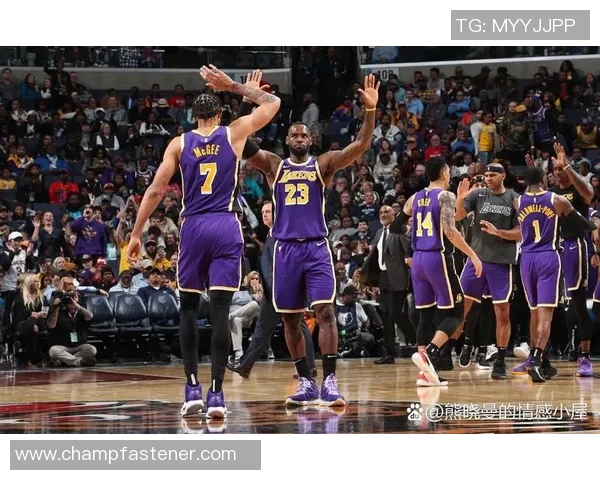 湖人对掘金精彩赛事回放全程回顾与分析让你重温比赛瞬间